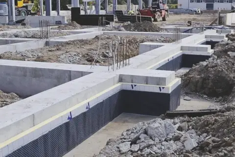 Jak ocieplić fundament, aby uniknąć strat ciepła i wilgoci?